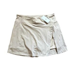 Baleaf NWT Beige Athletic Skort With Pockets Size L/XL